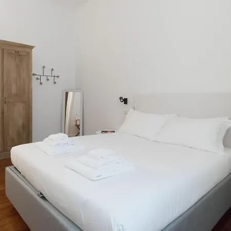 Italianway - Jacopo Dal Verme 4 * Milán